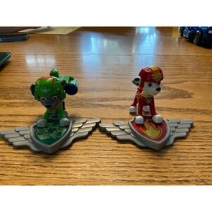 Paw Patrol Air Rescue Rocky & Marshall Pup Pack Figures & Badges Spin Master